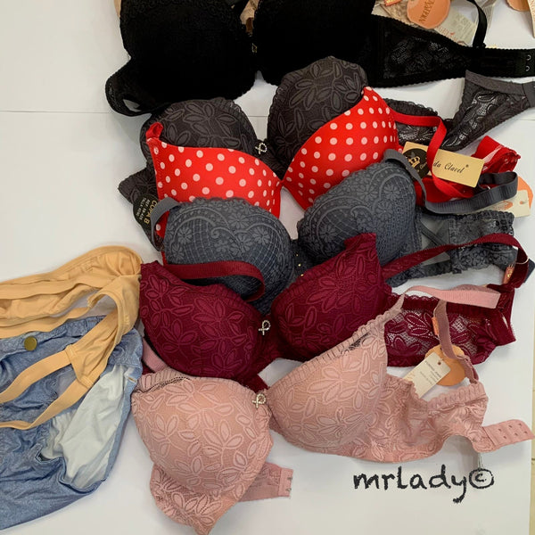 SIZE 40 THIN PAD BRA SET (RANDOM PICK)