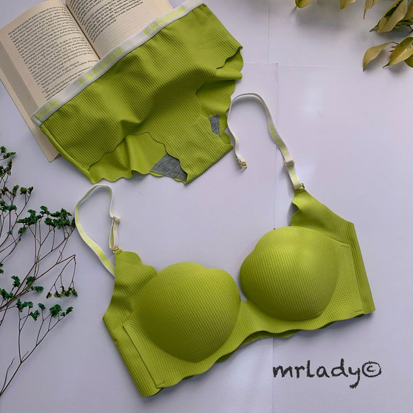 FLARE FASHION LIGHT PUSH UP BRA SET